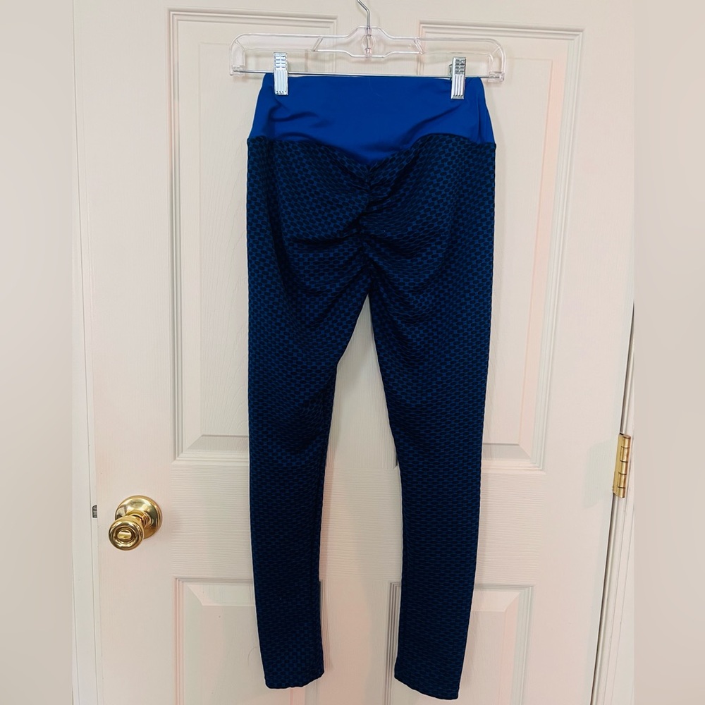 Instagram Viral Ruched Leggings - Picture 2 of 2